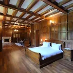 The Castle - Your Unique Way Of Retreat Gasthuis 3*