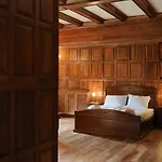 The Castle - Your Unique Way Of Retreat 3*