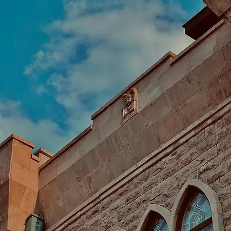 The Castle - Your Unique Way Of Retreat 波罗维茨