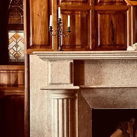 The Castle - Your Unique Way Of Retreat Guest house