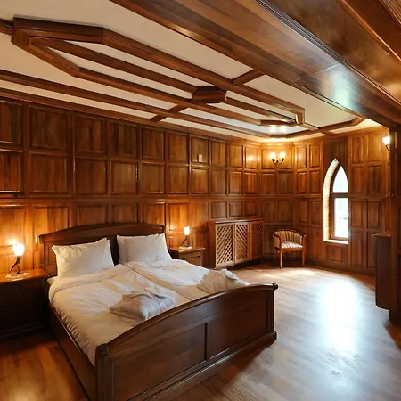 The Castle - Your Unique Way Of Retreat Penzion