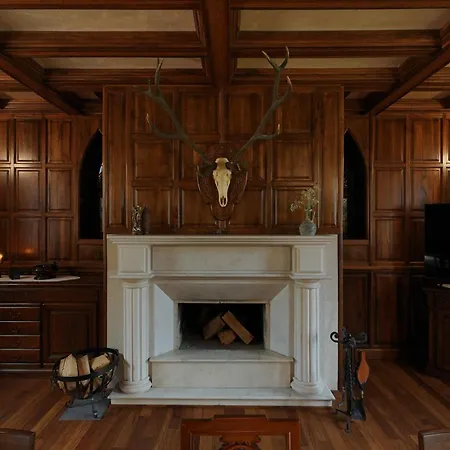 The Castle - Your Unique Way Of Retreat 3*