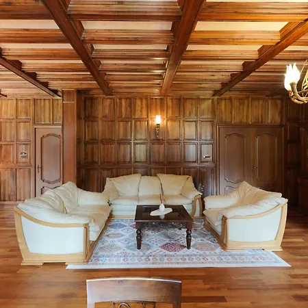 The Castle - Your Unique Way Of Retreat 3*