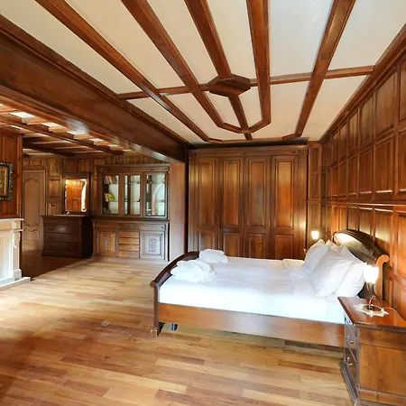 The Castle - Your Unique Way Of Retreat Penzion