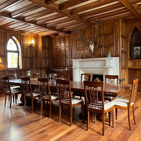 The Castle - Your Unique Way Of Retreat 3*