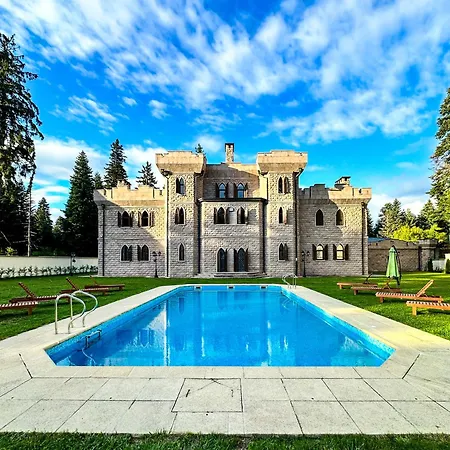 The Castle - Your Unique Way Of Retreat Penzion