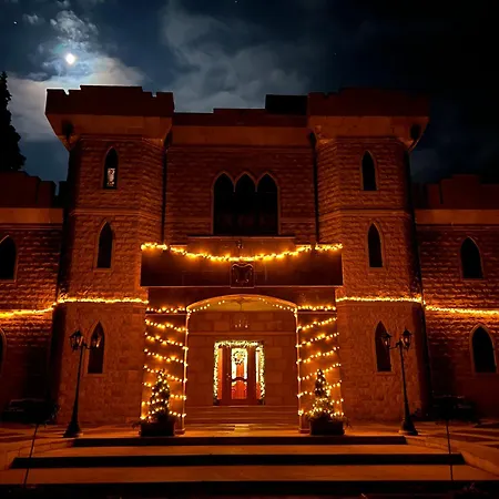 The Castle - Your Unique Way Of Retreat بيت ضيافة 3*