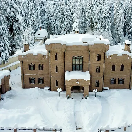 The Castle - Your Unique Way Of Retreat بيت ضيافة بوروفتس